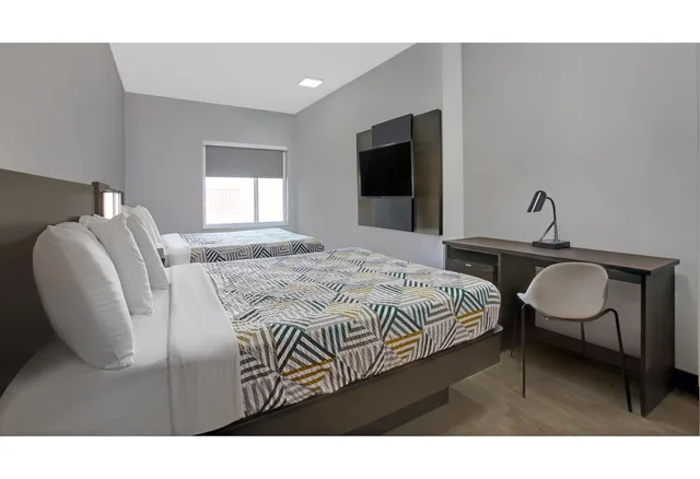 Room, Quadruple, 2 Queen Beds, Motel6 Monahans, TX 4/8