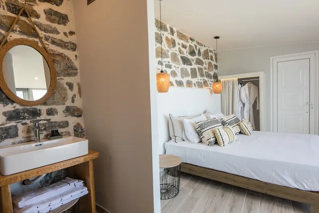 Suite, Queen Bed, Sea View, Hot Tub, Adrakos Apartments 2/4