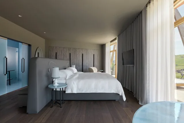 Chalet, Deluxe, Suite, 1 King and 1 Single Beds، Alpina Dolomites 2/3