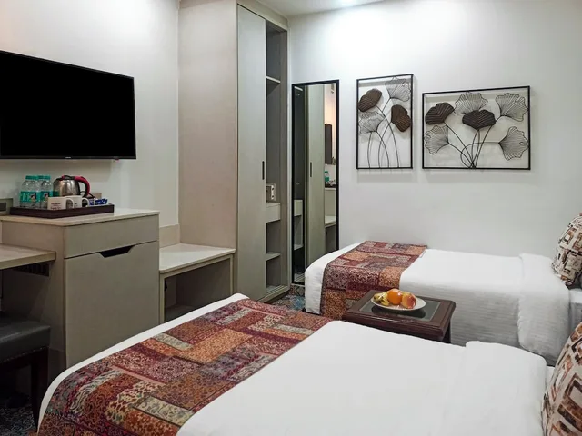 غرفة كلاسيكية بسريرين منفصلين، Sterling Marbella Dehradun 1/4