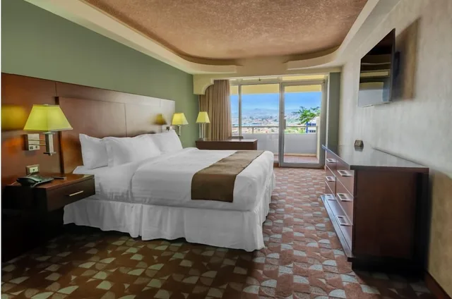 غرفة بسرير كينج بشرفة، Plaza San Martin Hotel 4/7