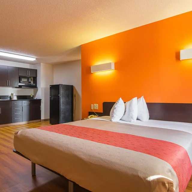 جناح بسرير كوين، Motel6 Jonesboro, GA 1/4
