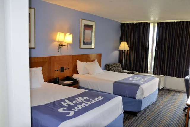 غرفة قياسية بسريرين مزدوجين يُسمح فيها بالحيوانات الأليفة، Days Inn by Wyndham Luray Shenandoah 2/10