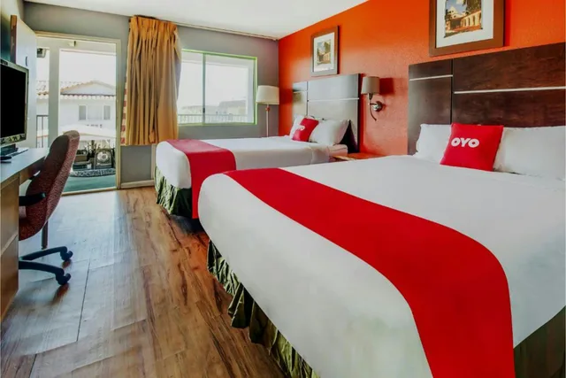 غرفة بسريرين كوين، Hotel Europa Ridgecrest 1/6