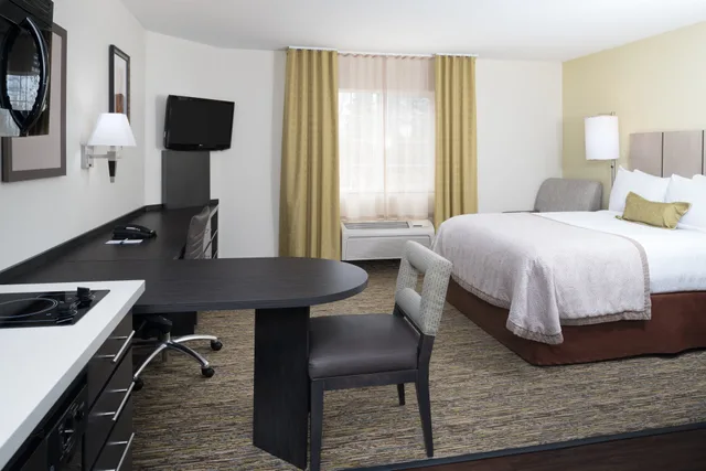 جناح استوديو بسرير كوين، Candlewoods Suites Lacey 1/2