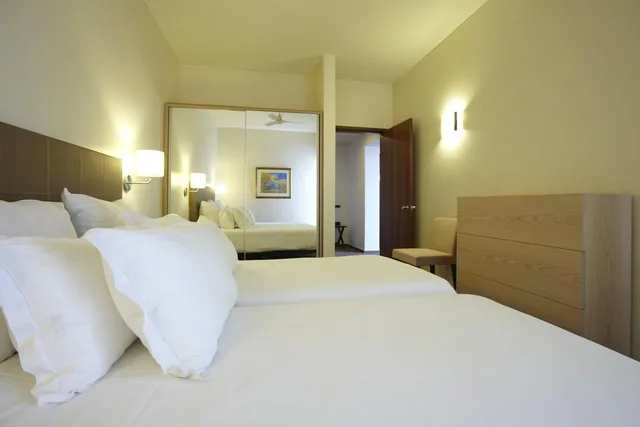 جناح سوبيريور، Girassol Hotel 1/1