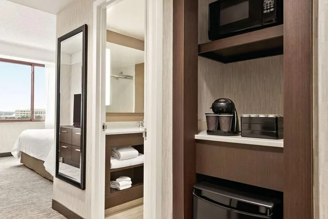 جناح بغرفتي نوم لذوي الإعاقة، Embassy Suites by Hilton Chicago North Shore Deerfield 2/2