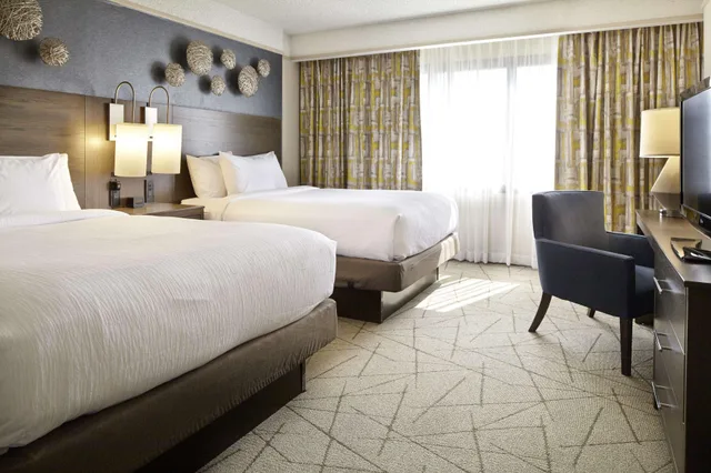جناح بسرير كوين لذوي الإعاقة، Embassy Suites by Hilton Atlanta Galleria 1/2