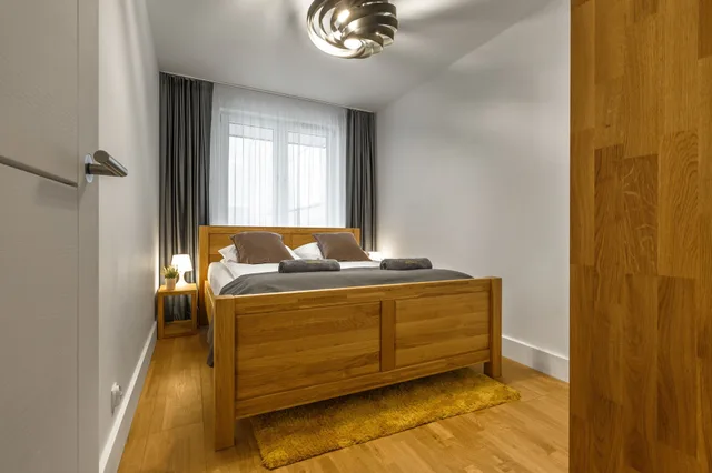 شقة بريميوم بسرير كوين بشرفة بغرفة نوم واحدة مع أريكة، Emihouse Apartamenty Rzeszow 2/4