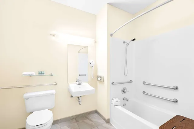 غرفة بسرير كينج لذوي الإعاقة، Best Western Nebraska City Inn 4/5