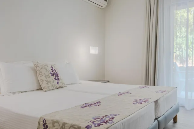 غرفة قياسية بسرير مزدوج، Sunrise Zante - Adults Only Hotel 5/10