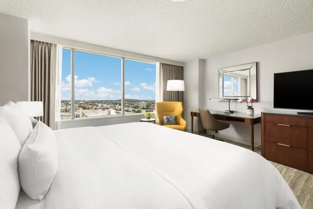غرفة بسرير كينج، Westin Long Beach 2/20