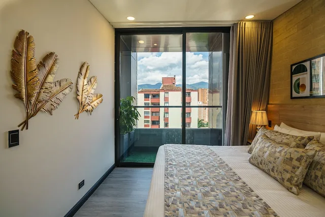 شقة بانورامية بسرير كينج وسرير كوين بإطلالة على المدينة بشرفة، First Class Hotel 2/5