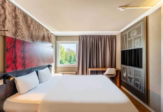 غرفة قياسية بسرير كوين، B&B Hotel Rothrist Olten 1/4