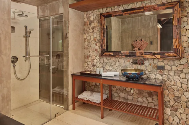 Casita, Forest, King Bed، Two Seasons Coron Island Resort 2/2