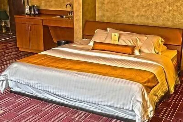غرفة بسرير كينج لذوي الإعاقة، The Bertram Inn & Conf Ctr, Trademark Collection Hotel 2/4