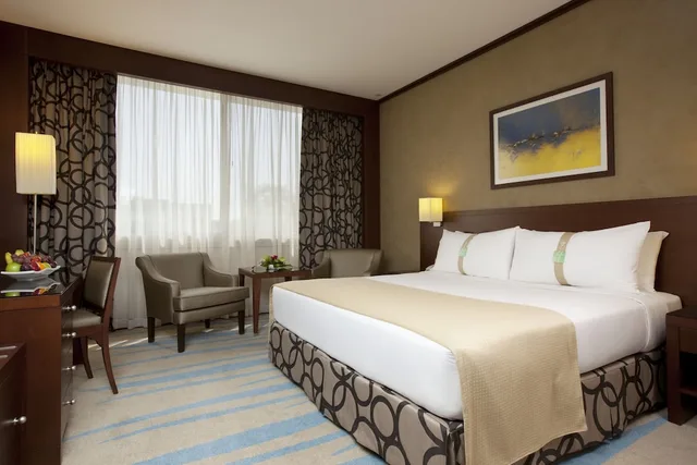 غرفة بريميوم بسرير فردي، هوليداي إن الرياض الازدهار(Holiday Inn Riyadh Izdihar) 3/8