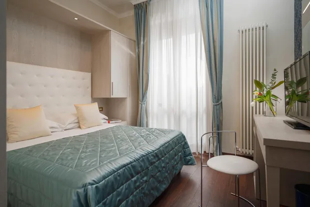 غرفة بسرير مزدوج بإطلالة على المدينة بشرفة، Hotel Re Enzo 6/10