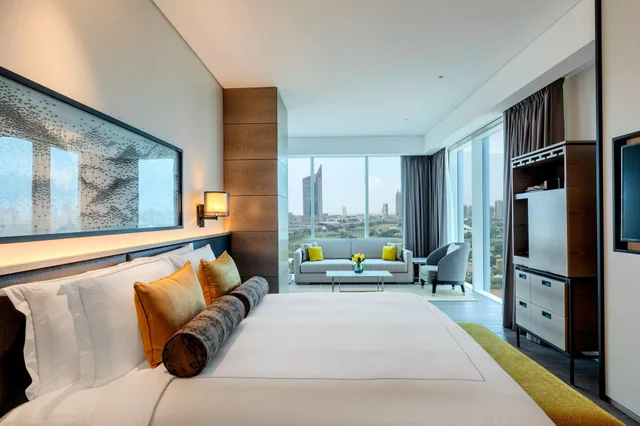 Junior Suite, Golf Course View, Club Lounge Access، Taj Jumeirah Lakes Towers 2/5