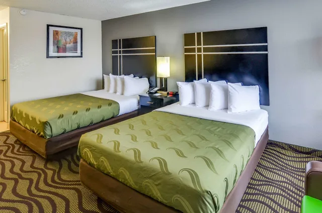 غرفة قياسية بسريرين كوين للمدخنين، Quality Inn & Suites Hardeeville - Savannah North 4/4
