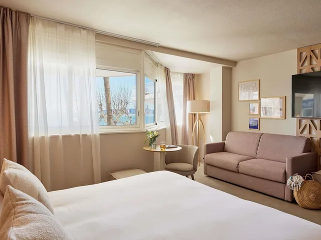 جناح جونيور بسرير مزدوج بإطلالة على البحر، Mercure St Raphael Centre Plage 9/10