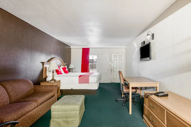 غرفة بسرير كينج، OYO Hotel Bald Knob near Searcy AR 6/9