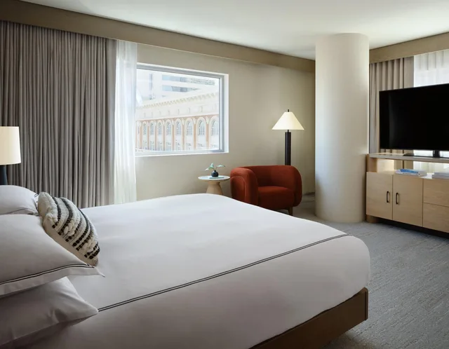 جناح لذوي الإعاقة، Hotel Palomar Phoenix A Kimpton Hotel 3/9