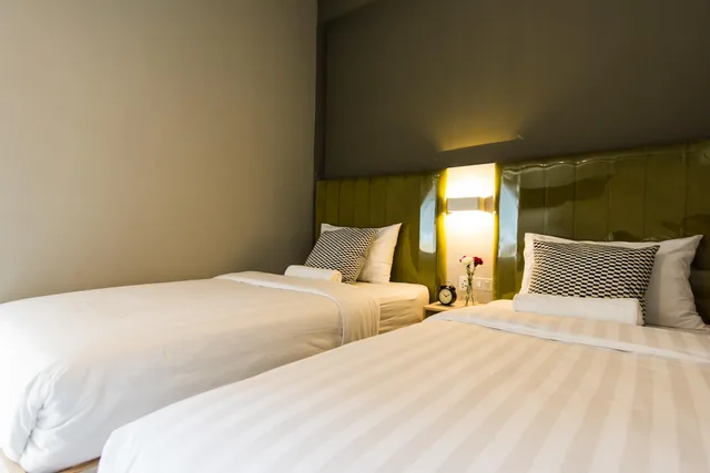 Standard, Twin Beds, Garden View, V Varee Bangkok 2/2