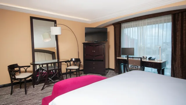 غرفة تنفيذية مفردة بسرير كينج، BelAir Unique a Wyndham Hotel 7/9