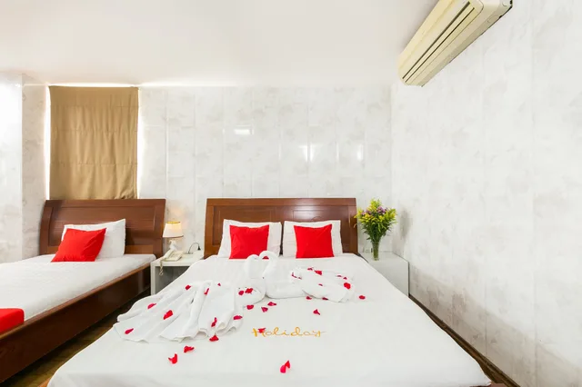غرفة عائلية رباعية بسريرين كوين، Holiday Hotel 6/10