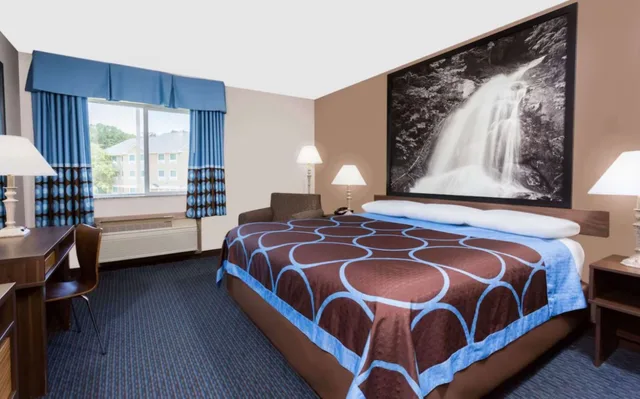 غرفة بسرير كوين، Super 8 By Wyndham El Dorado 2/4