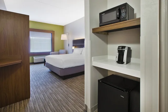 غرفة قياسية بسرير كينج، Holiday Inn Express & Suites Manchester-Conf Ctr(Tullahoma) 4/6