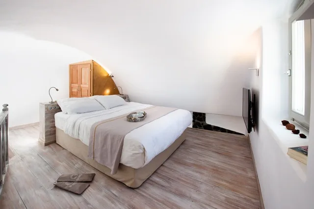 Premium, Suite, Caldera View, Outdoor Jetted Tub، La Perla Villas And Suites Adults Only 2/3