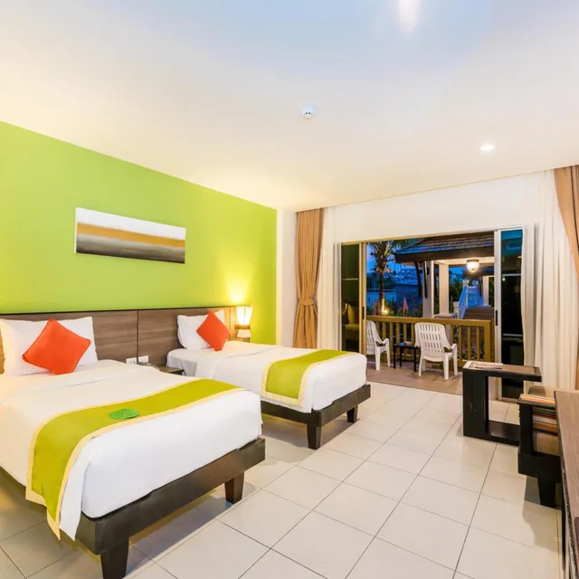 غرفة ديلوكس بسرير مزدوج أو سريرين منفصلين بشرفة، Kata Sea Breeze Resort 1/10