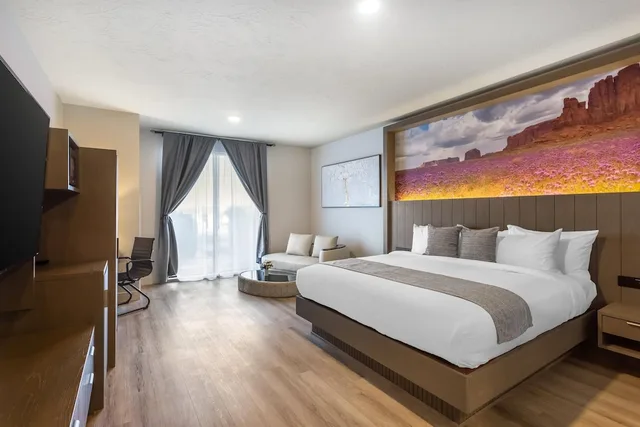 غرفة بسرير كينج لذوي الإعاقة، The Valor, Ascend Hotel Collection 3/10
