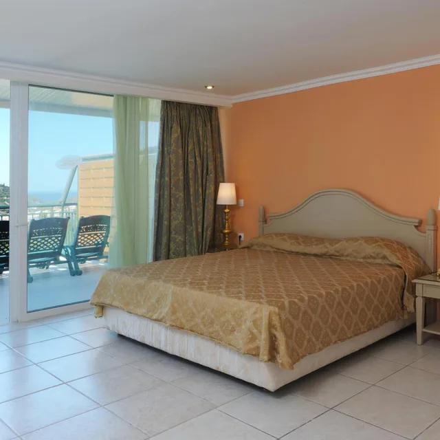 جناح جونيور بإطلالة على البحر، Paleokastritsa Palace Hotel - Adults Only 3/8