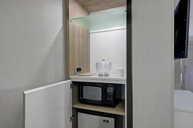 suite, multiple beds، SpringHill Suites by Marriott Palm Desert 5/6