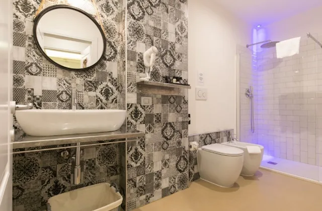 Deluxe, Quadruple, Queen and Twin Beds, Separate Building، Spagna Ave 1/2