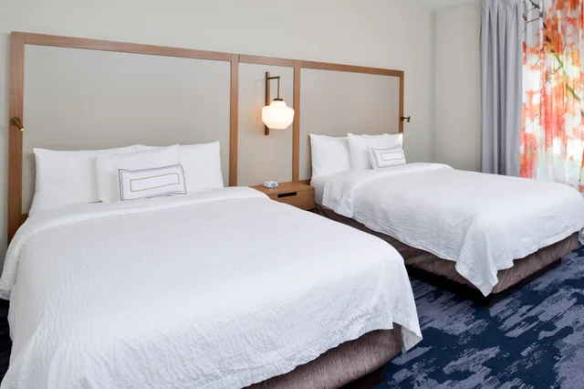غرفة، Fairfield Inn Suites By Marriott Arlington Six Flags 1/7