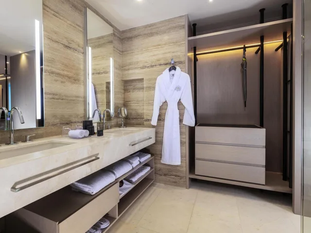 1 Bedroom, Deluxe, Suite, 2 Queen Beds, Ocean Front، SLS Cancun 3/6