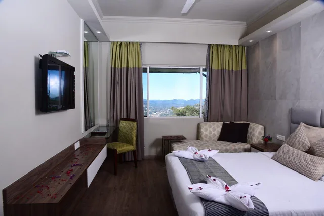 غرفة بريميير بسرير كوين، Sinclairs Retreat Ooty 1/2