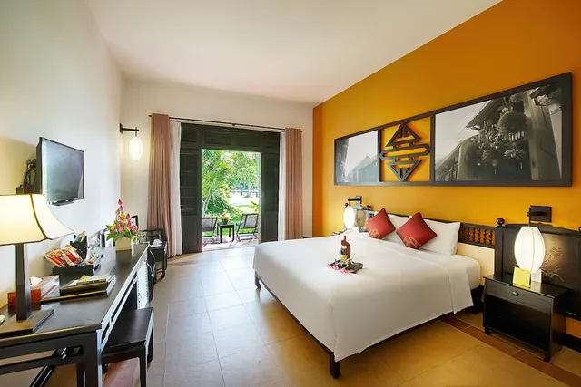 غرفة سوبيريور بسريرين منفصلين بإطلالة على الحديقة، Hoi An Beach Resort 1/3