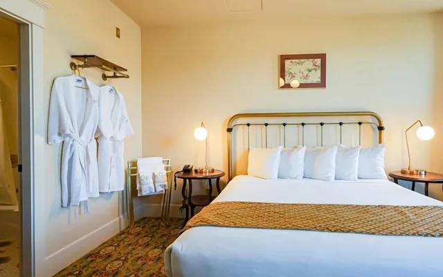جناح ديلوكس بسرير كينج مع أريكة، Belvada Hotel 1/3