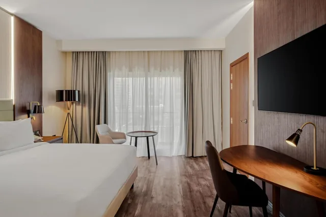 غرفة ديلوكس بسرير كينج، DoubleTree by Hilton Addis Ababa Airport 1/2