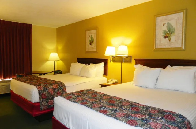 غرفة بسريرين كوين، Days Inn by Wyndham Hoover Birmingham 7/10