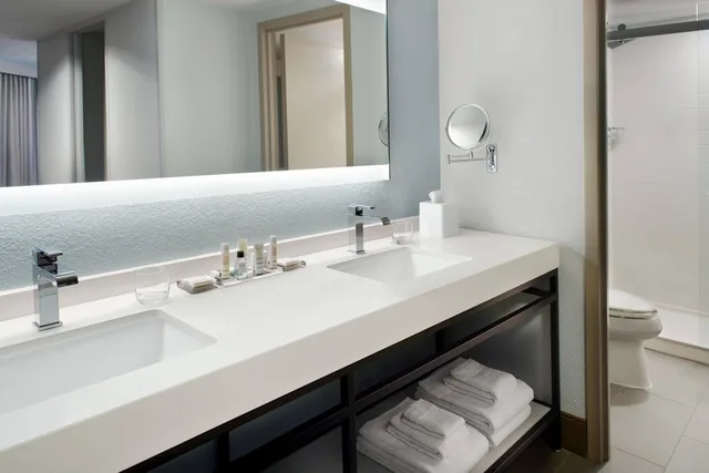 جناح سوبيريور، Atlanta Evergreen Lakeside Resort 2/5