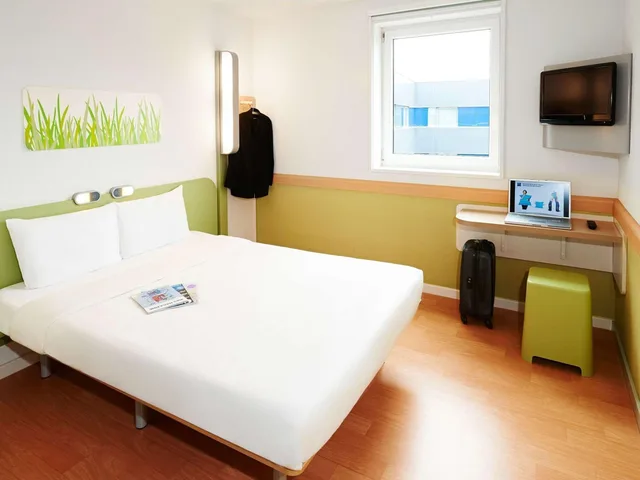 Room, Double Bed, Ibis Budget Leipzig City 1/9