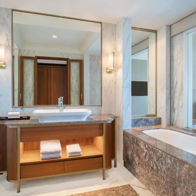 Westin, Club, Guest Room, King Bed, Club Lounge Access، The Westin Surabaya 9/9