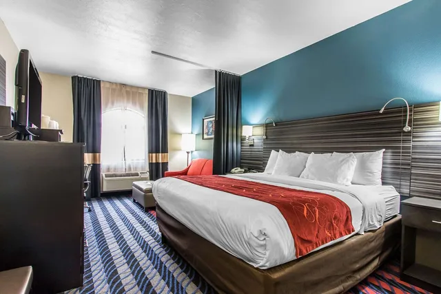 جناح بسرير كينج، Comfort Suites Fairgrounds West 1/2