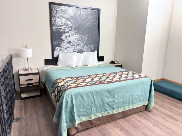 جناح ديلوكس بسرير كينج وسرير كوين، Baymont Inn and Suites by Wyndham Platteville 3/10
